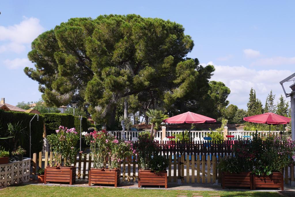Hotel Restaurant El Bosc Banyeres del Penedes Exterior photo